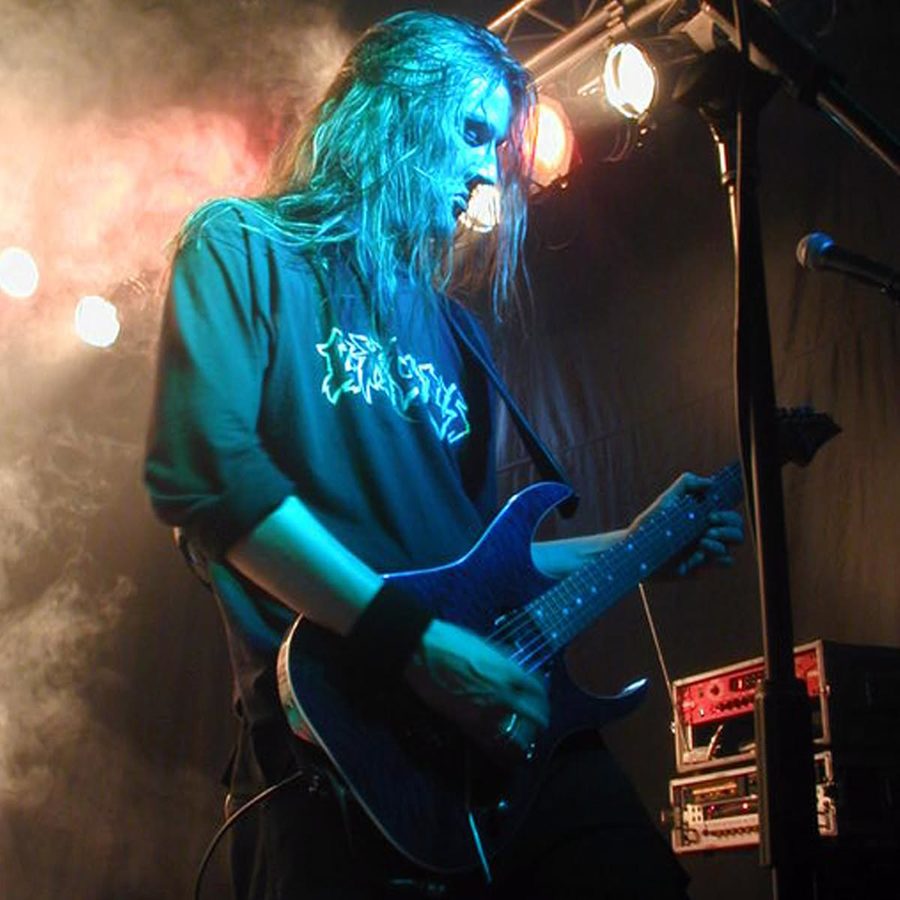 Mike live auf der Bühne.
